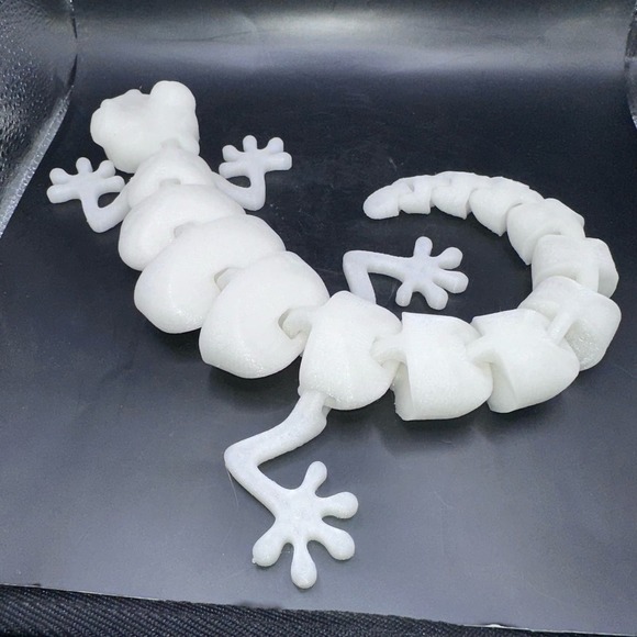New 3D Printed Full Articulating Glow In The Dark Gecko/Lizard Toy 14”L - Picture 3 of 7